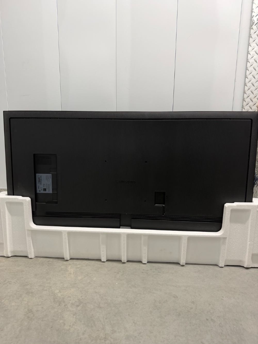 Television - Picture 6 of 7